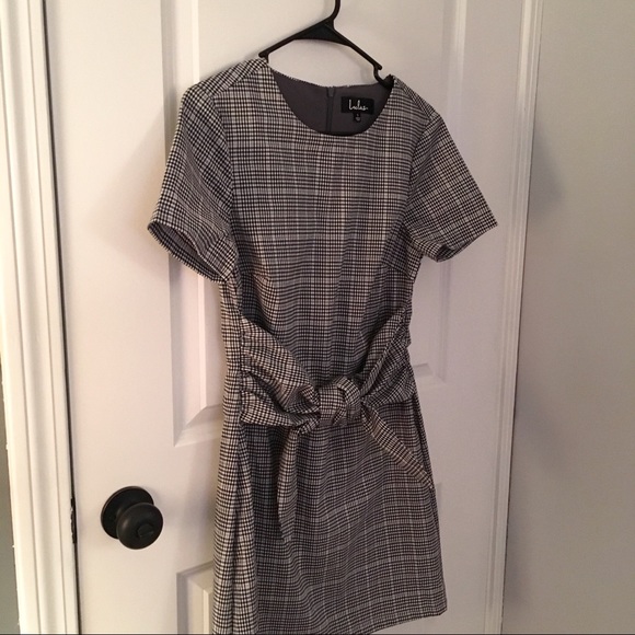 LULU’S Gingham Knotted Sheath Dress 👗 - Picture 8 of 16
